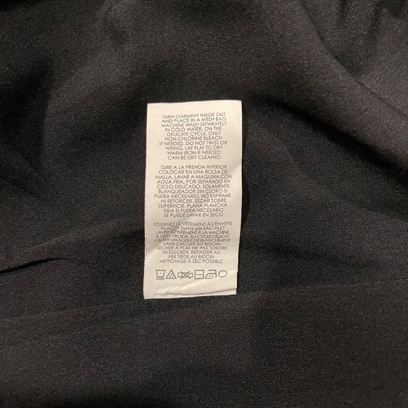 NWOT- Cabi- SET Sinatra Blouse (Medium #3956) and Sinatra Skirt (Size 8 #4024) - Picture 15 of 16